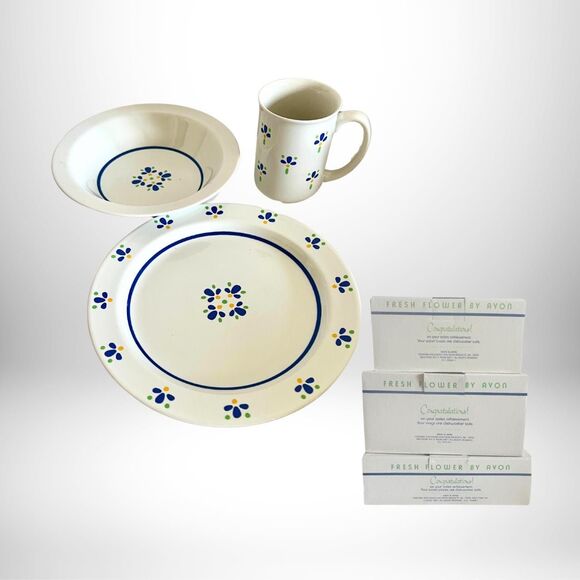 RARE 1987 Set of 4 Fresh Flowers—Mugs, Salad Bowls, Dessert Plates Avon | NIB - Picture 3 of 7